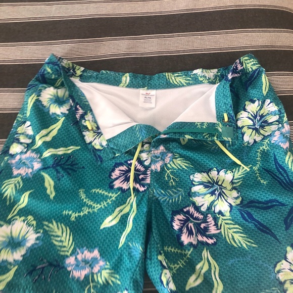 Men’s Vineyard Vines swim trunks XL. not new. - Picture 4 of 7